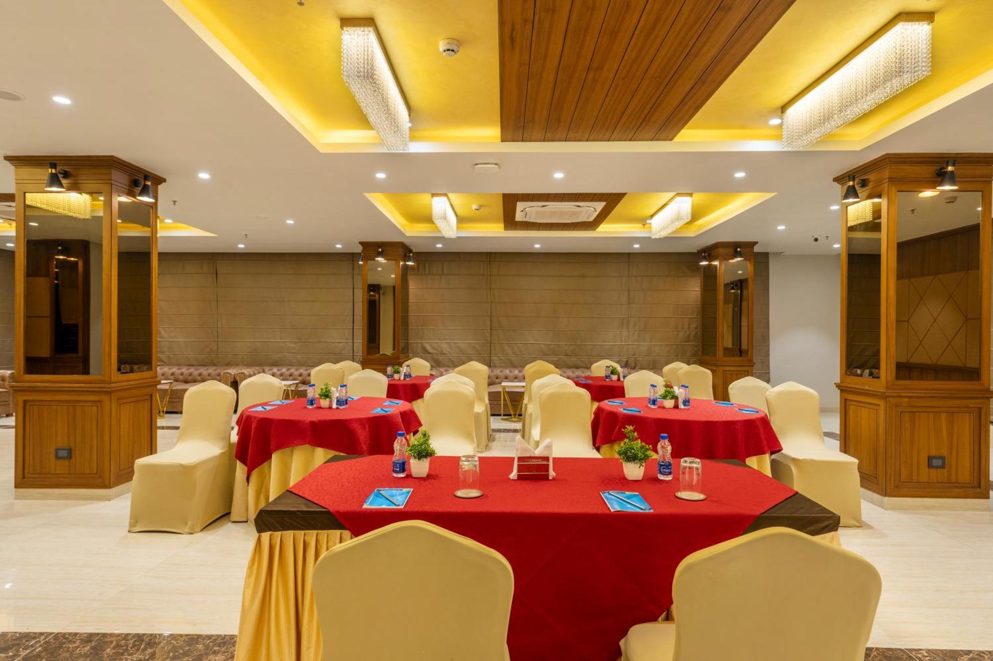 Ra Vista Hotel Kolkata Exterior photo