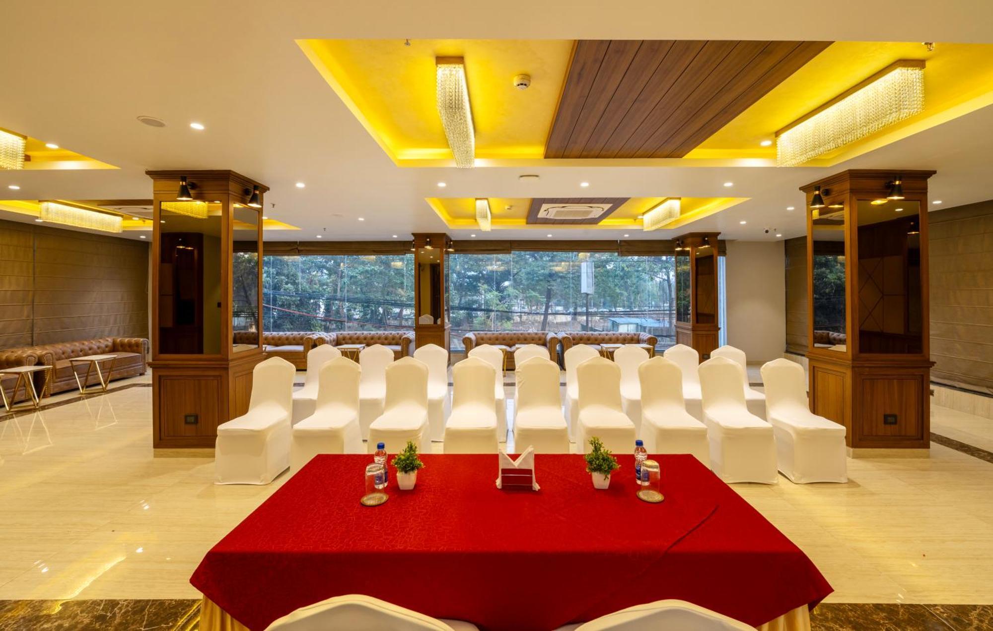 Ra Vista Hotel Kolkata Exterior photo
